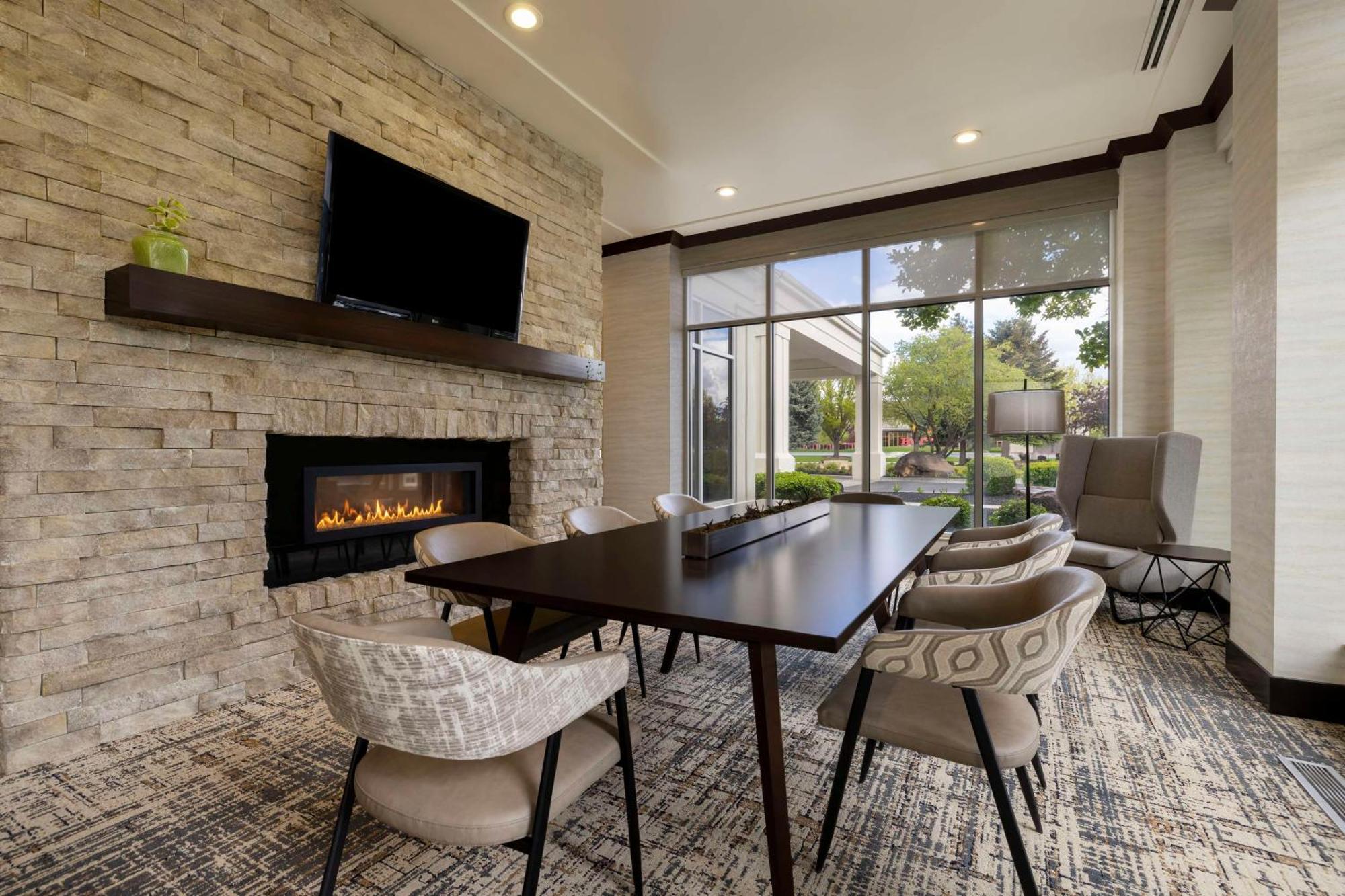 Hilton Garden Inn Boise Spectrum מראה חיצוני תמונה